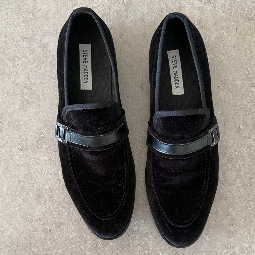 Steve Madden Men's 10 Black Velvet Loafers